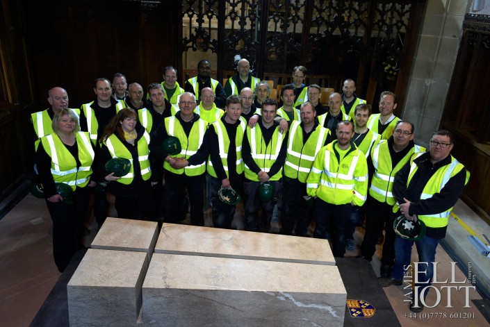 RIII_Group_shotDSC3529Smaller 26th march Installing the Tomb of Richard III